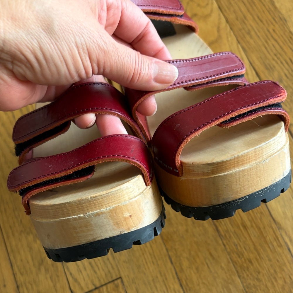 Swedish Hasbeens Burgundy/Red Leather Velcra Clogs Sandals - Picture 6 of 9